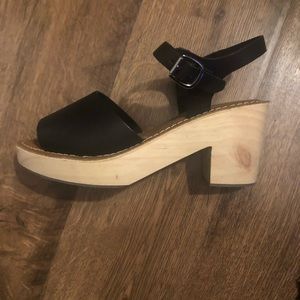 Black Sandal clogs Size 9